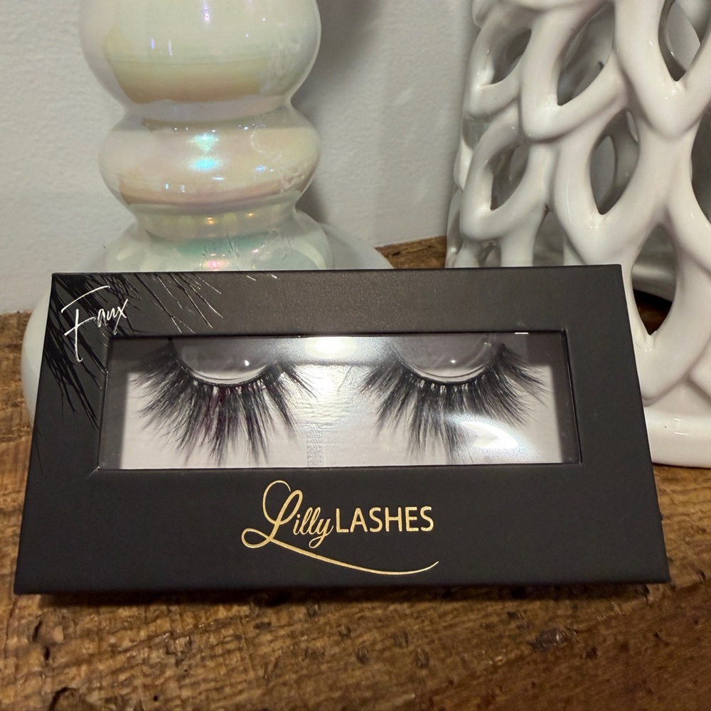 New! Lilly Lashes!